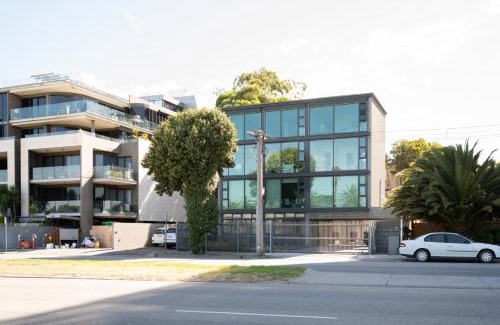 St Kilda West Apartment | WEST BEACH St Kilda, Acland St, Luna Pk Car