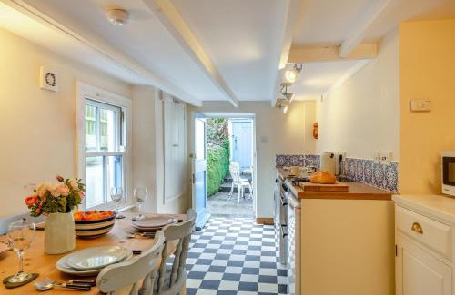 Little Petherick House | West Creek Cottage