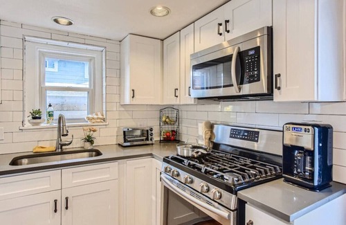 Edgewater House | West Denver home w/ amazing outdoor space & EV