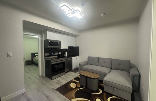 West Edmonton House | West Edmonton 2 Bedroom Basement | Free Parking & Fast Internet