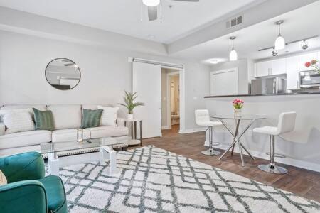 Old Fourth Ward Apartment | West Inman 2BR Loft
