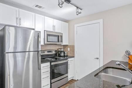 Old Fourth Ward Apartment | West Inman 2BR Loft