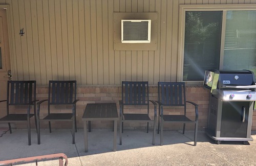 Wahpeton Cottage | West Lake Okoboji Cottage sleeps 5