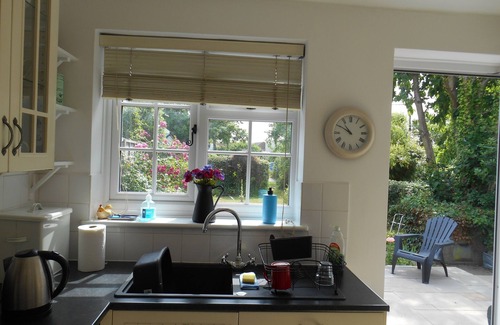 West Mersea Cottage | West Mersea Cottage, Coast Road. Beach/sea area. Xmas/NY availability