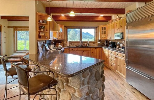 Tamarack Resort Apartment | West Mountain Hideaway