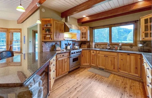 Tamarack Resort Apartment | West Mountain Hideaway