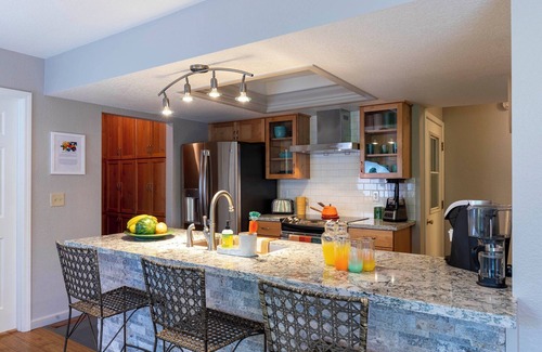 West Sedona House | West Sedona Remodeled Retreat with Turntable & Vinyl - Close to Trails, Shopping