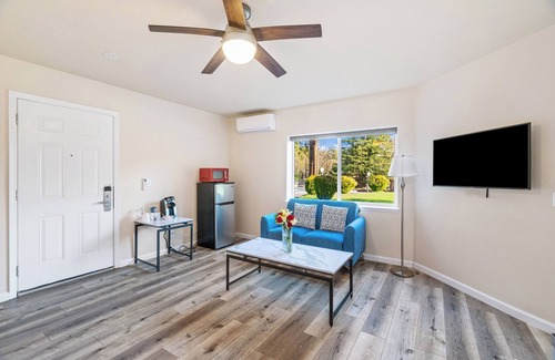 Guerneville Hotel | West Sonoma Inn & Spa