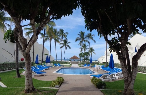 Nassau Villa | West Wind II ~ Cable Beach, Nassua Bahamas ~ Family Friendly ~ $1,100.00