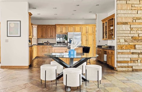 Breckenridge House | Western Sky Ranch | 8 Bed | Pool table & Hot Tub