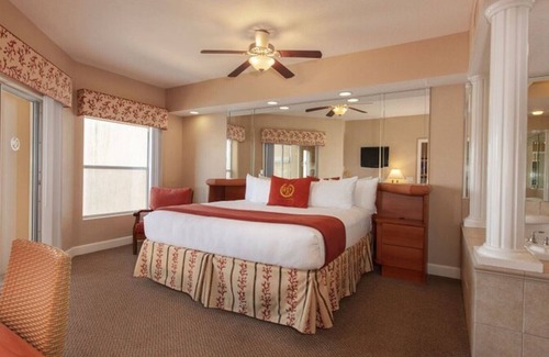 West Kissimmee Apartment | Westgate Town centre, Full Kitchen 1 bed/1 sofa, Dining Tables Cls to Disney