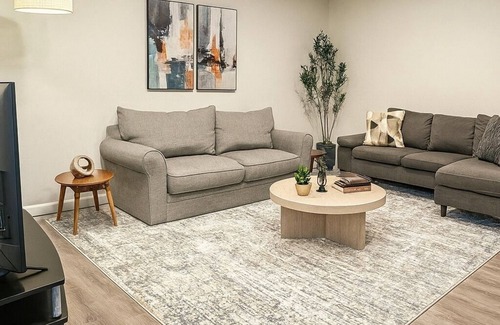West New Haven Apartment | Westville Easy Stay 2BR Near Yale Wifi