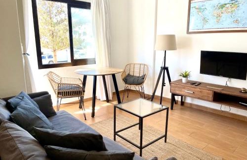 La Santa Apartment | Weybeach4 -sea frontline,plaza view,little terrace