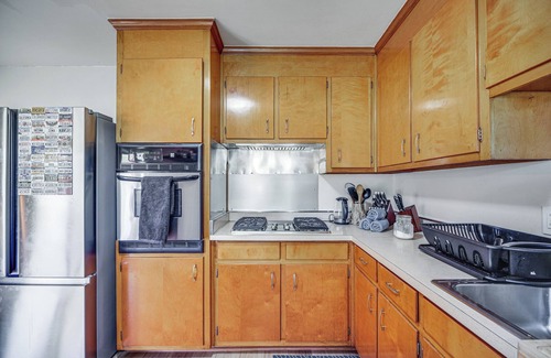 Newport News House | WFH Friendly: Family Retreat in Newport News!