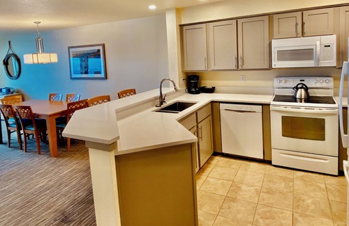 Depoe Bay Condo | Whale Pointe H313 -Breathtaking Oceanfront Views-Depoe Bay, Oregon