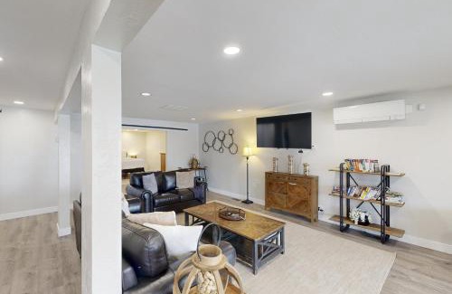Depoe Bay Apartment | Whale Watchers -Lower
