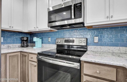 McCutcheon Field House | What a view! Cozy 3-BR at far north end of North Topsail