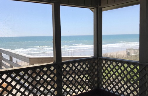 Surf City House | "What's In A Name?” Oceanfront, Sleeps 16