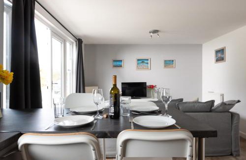 Helford Passage Apartment | Wheal Rose -Beautifully Fitted Lodge Helston Cornwall