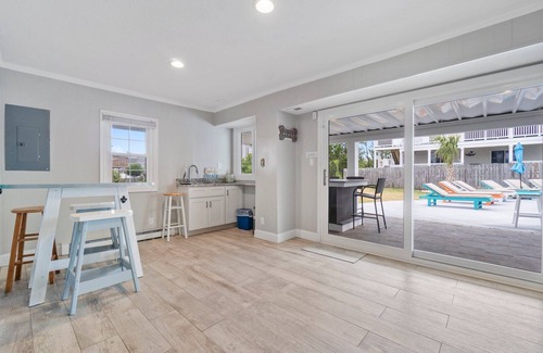 Sandbridge House | When you’re at the beach, you want to just relax! Paws and Relax here.