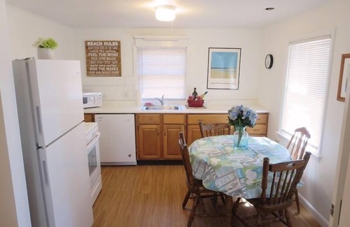 Harwich Center House | Whip-o-Will Woods: Dog-Friendly Cape Cottage