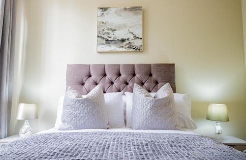 Worcester Apartment | WhiskAwayHomes - Shaw Street - Apartment 5