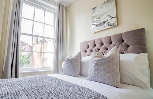 Worcester Apartment | WhiskAwayHomes - Shaw Street - Apartment 5