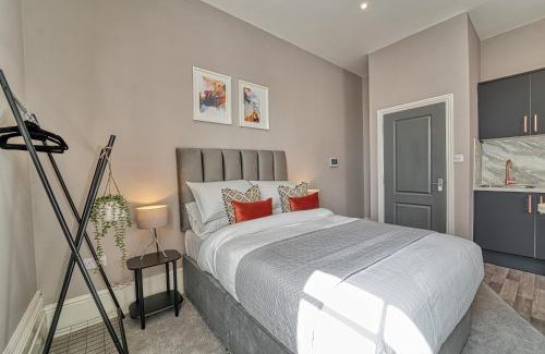 Worcester Apartment | WhiskAwayStays - Shaw Street - Apartment 3