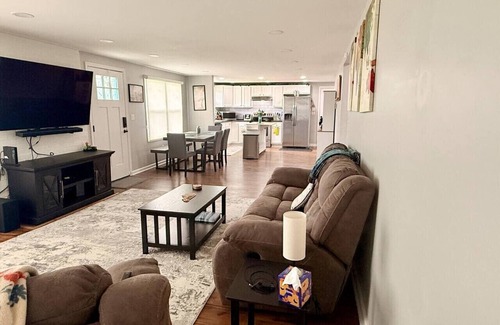 Beattyville Cottage | Whisker Ridge: A Cozy 3-Bedroom Cottage