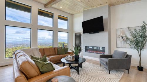 Sevierville House | Whiskey Ridge by AvantStay Infinity Pool, Hot Tub, Game Room, Panoramic Views