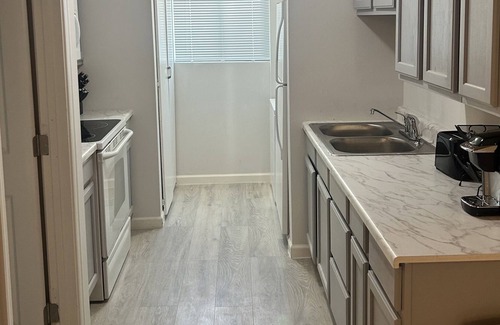 Prescott House | Whiskey Row Walkable 2. Quite yet central, close to downtown Prescott.