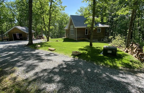 Schuyler Cottage | Whisper Creek Lodge! Lower Level Suite!