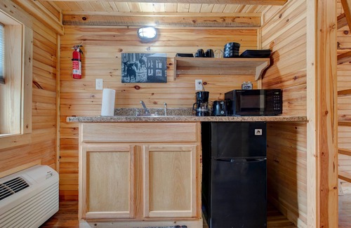 Pine Ridge Cabin | Whispering Pine Cabin Unit 2 RRG PET FRIENDLY