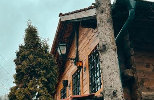 Vitomiricë Villa | Whispering Pines Villa