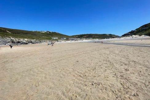 Porthtowan Apartment | Whispering Waves in Porthtowan, Beachfront Apartment