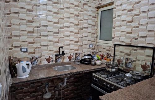 Al-'Amriyah Apartment | Whispers of Waves