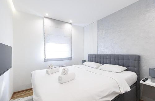 Novi Beograd Apartment | White Apartments
