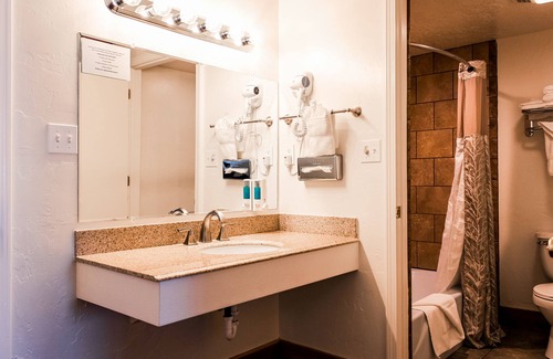 West Yellowstone Hotel | White Buffalo