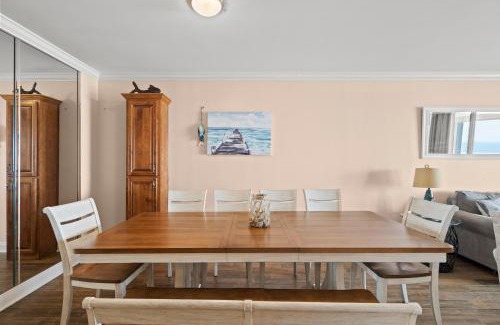 Orange Beach House | White Caps 1505 by Liquid Life