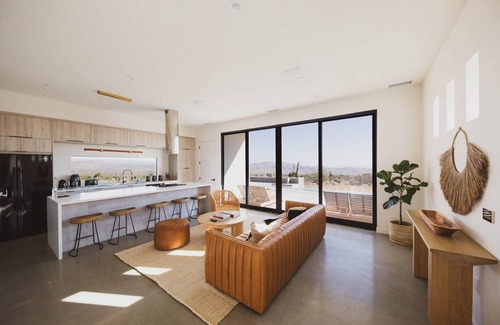 Joshua Tree House | White Casita by Fieldtrip - Modern w Pool + Spa