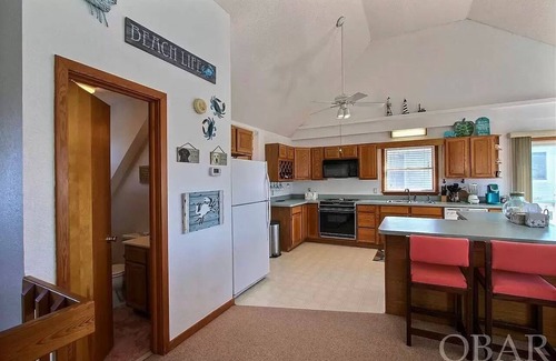 Avon House | White Dune- Family Beach House in Avon – Steps to Surf, Fishing & Kiteboarding
