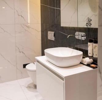 Uzhhorod Hotel | WHITE HILLS HOTEL spa&sport