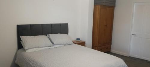 Exmouth House | White House