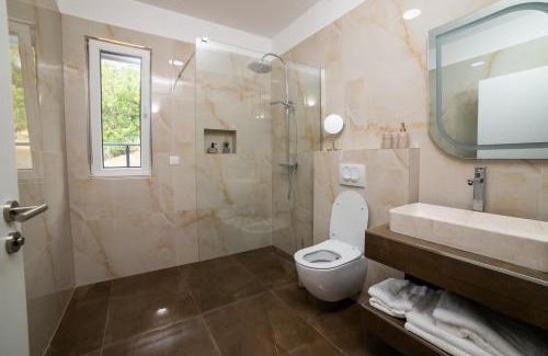 Vitomiricë Bed & Breakfast | White House Radac Peja