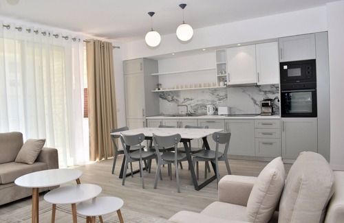 Ishem Apartment | White Moon Apartment 302, Lalzit Bay, Albania