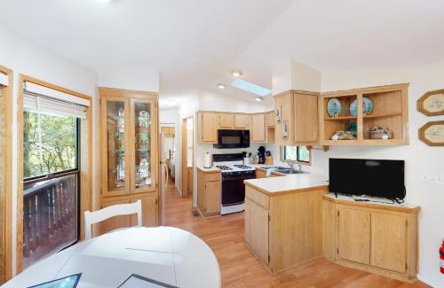 Brookings House | White Narwhal