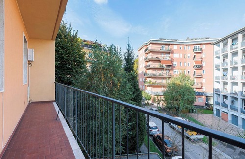 Bergamo Apartment | White Pearl BGY Station