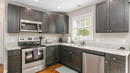 Asheville House | White Pine Red Bud Buyout by AvantStay 2 Home Buyout Sleeps 16