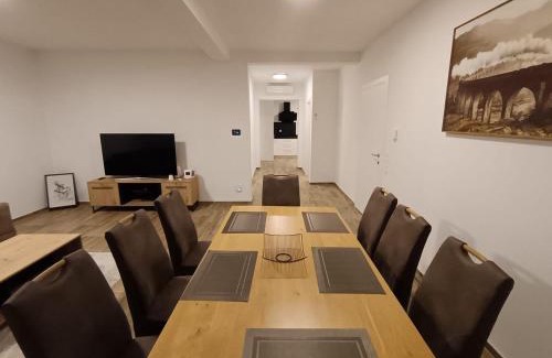 Sanski-Most Apartment | White Queen Apartments 1