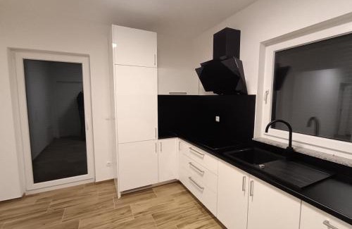 Sanski-Most Apartment | White Queen Apartments 1
